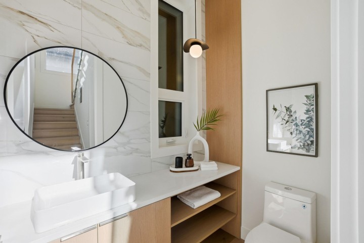 Photo 5 at 2 - 6141 Yew Street, Kerrisdale, Vancouver West