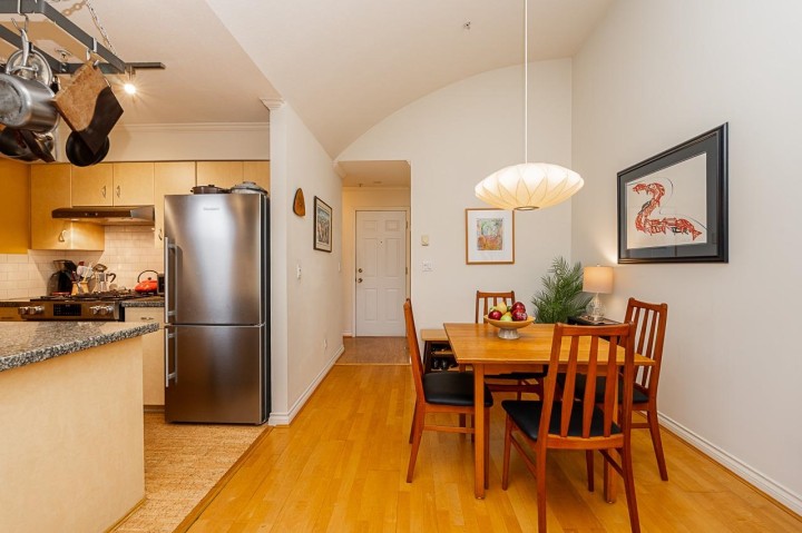 Photo 6 at 403 - 1617 Grant Street, Grandview Woodland, Vancouver East