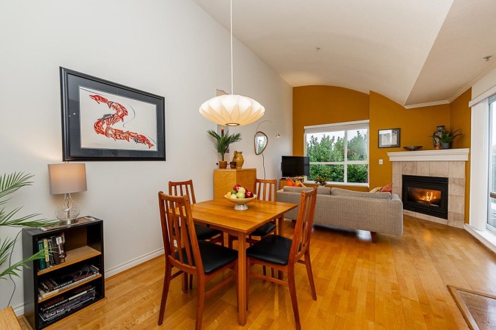 Photo 3 at 403 - 1617 Grant Street, Grandview Woodland, Vancouver East