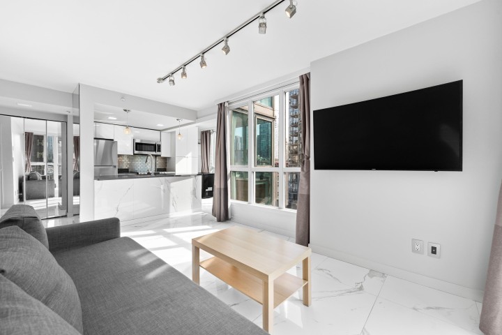 Photo 3 at 702 - 1188 Howe Street, Downtown VW, Vancouver West