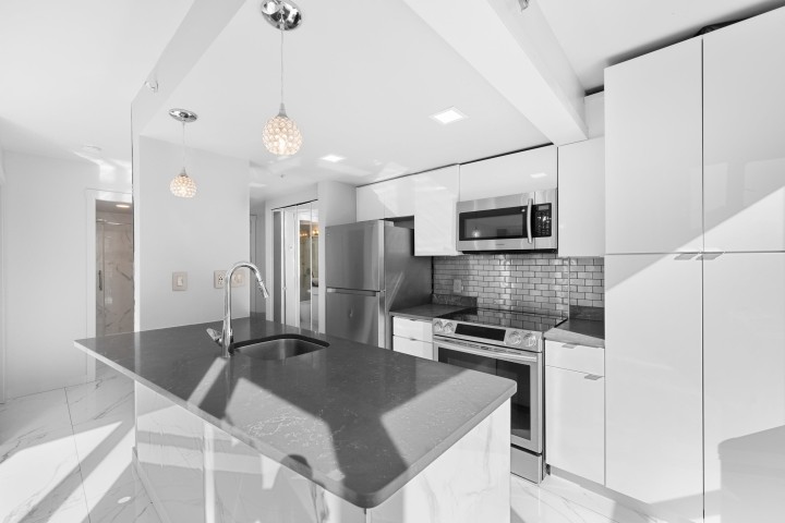 Photo 1 at 702 - 1188 Howe Street, Downtown VW, Vancouver West