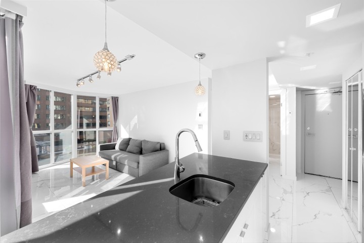 Photo 11 at 702 - 1188 Howe Street, Downtown VW, Vancouver West