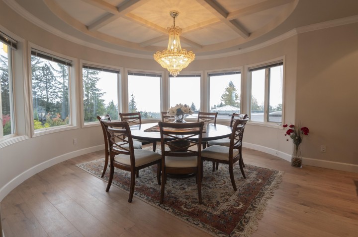 Photo 4 at 2572 Westhill Close, Westhill, West Vancouver