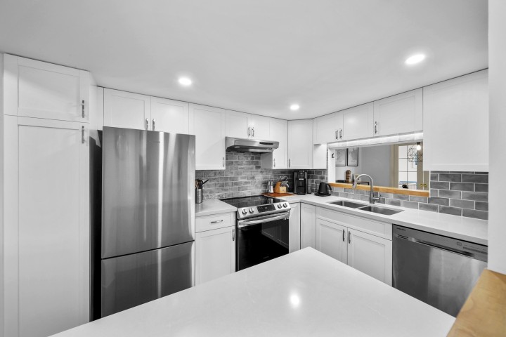 Photo 11 at 803 - 995 Roche Point Drive, Roche Point, North Vancouver