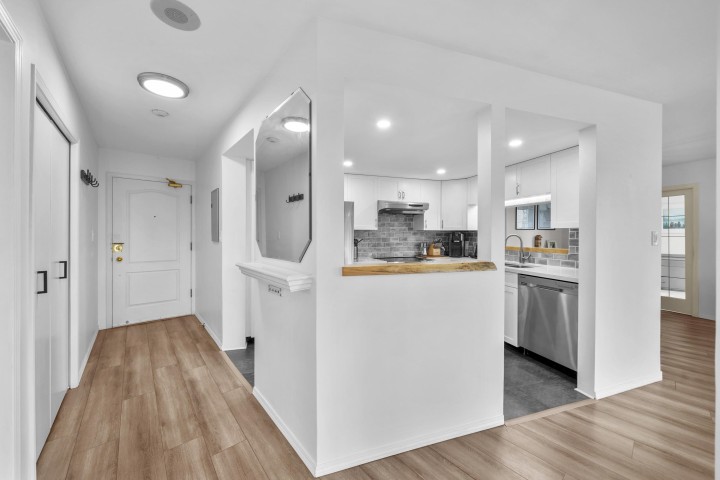 Photo 8 at 803 - 995 Roche Point Drive, Roche Point, North Vancouver