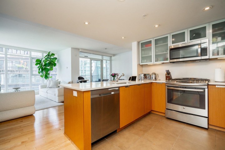 Photo 5 at 1904 - 1205 W Hastings Street, Coal Harbour, Vancouver West