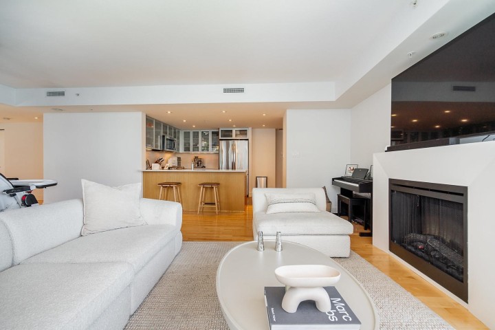 Photo 10 at 1904 - 1205 W Hastings Street, Coal Harbour, Vancouver West