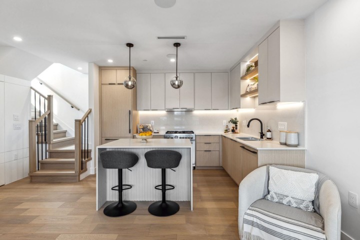 Photo 13 at 3381 Victoria Drive, Victoria VE, Vancouver East