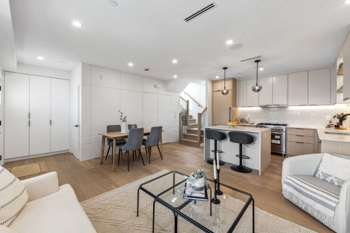 Photo 3 at 3381 Victoria Drive, Victoria VE, Vancouver East