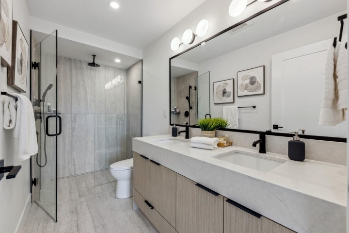 Photo 30 at 3381 Victoria Drive, Victoria VE, Vancouver East