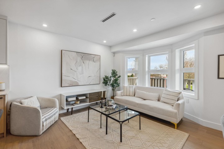 Photo 10 at 3381 Victoria Drive, Victoria VE, Vancouver East