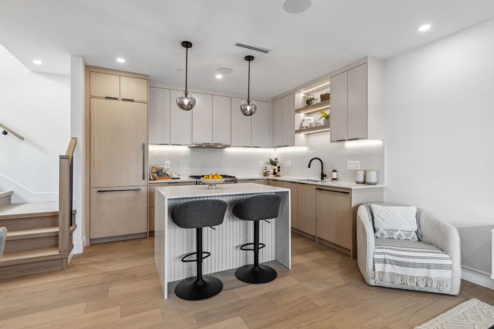 Photo 14 at 3381 Victoria Drive, Victoria VE, Vancouver East