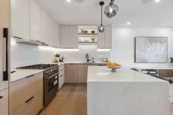 Photo 15 at 3381 Victoria Drive, Victoria VE, Vancouver East