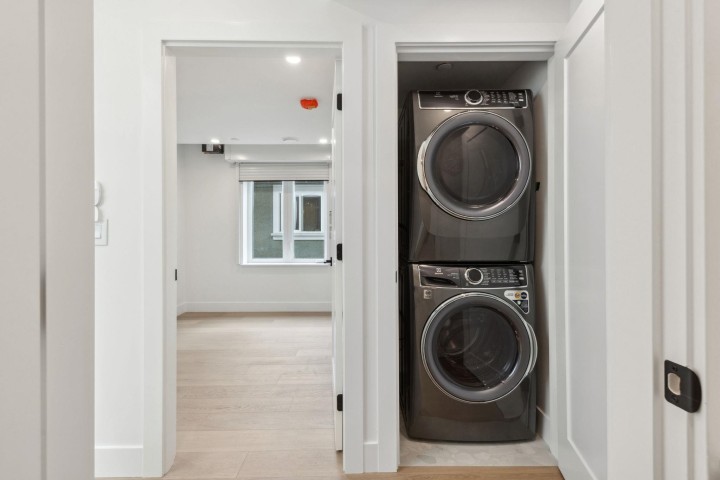 Photo 27 at 3383 Victoria Drive, Victoria VE, Vancouver East