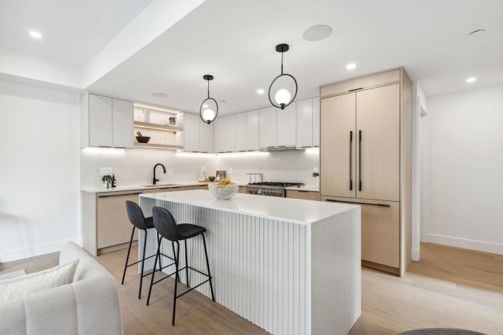 Photo 10 at 3383 Victoria Drive, Victoria VE, Vancouver East