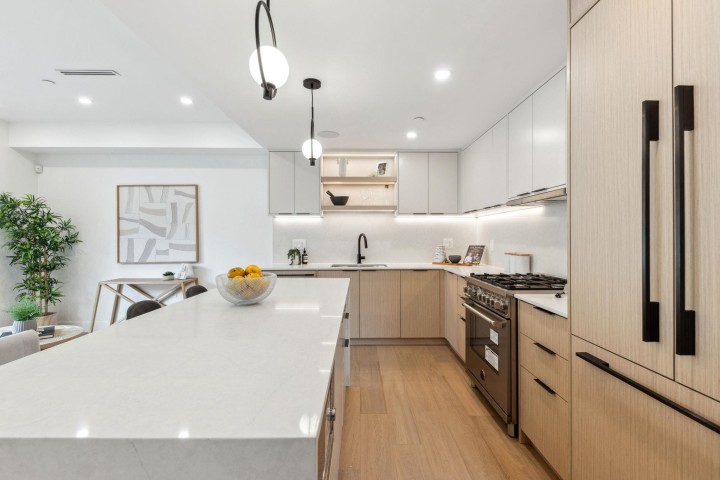 Photo 14 at 3383 Victoria Drive, Victoria VE, Vancouver East