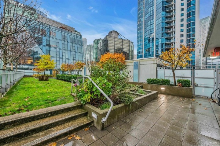 Photo 9 at 508 - 1477 W Pender Street, Coal Harbour, Vancouver West