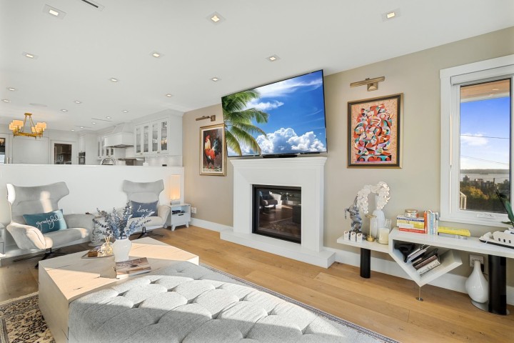 Photo 10 at 1388 21st Street, Ambleside, West Vancouver