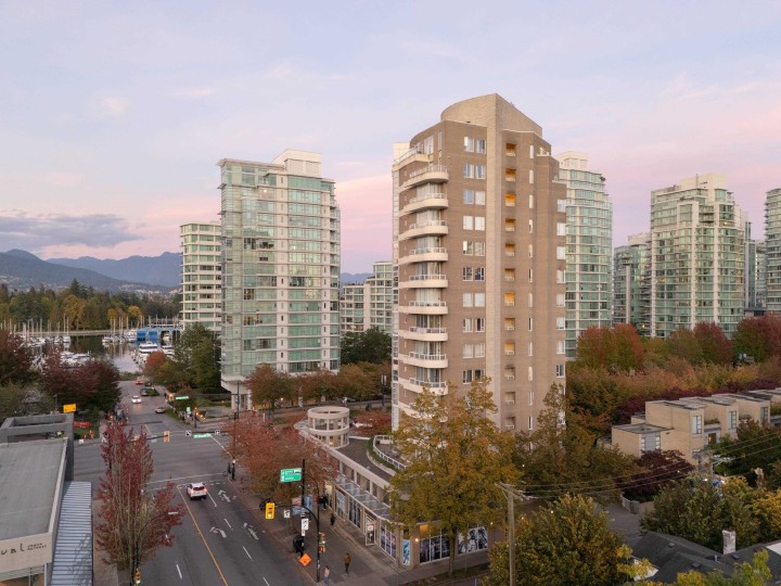 Photo 36 at 201 - 1788 W Georgia Street, West End VW, Vancouver West