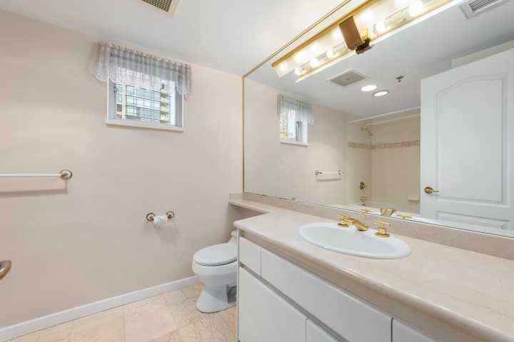 Photo 24 at 201 - 1788 W Georgia Street, West End VW, Vancouver West