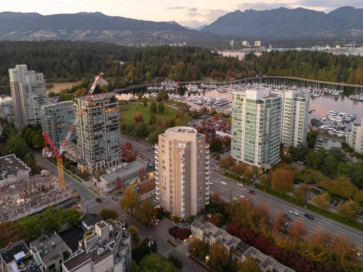 Photo 37 at 201 - 1788 W Georgia Street, West End VW, Vancouver West