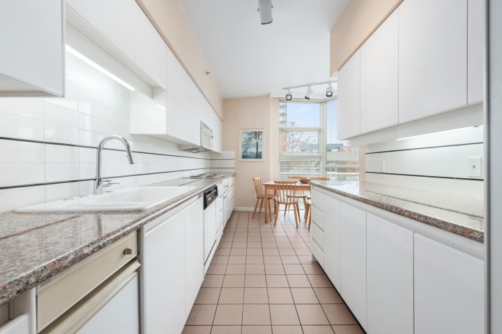 Photo 11 at 201 - 1788 W Georgia Street, West End VW, Vancouver West