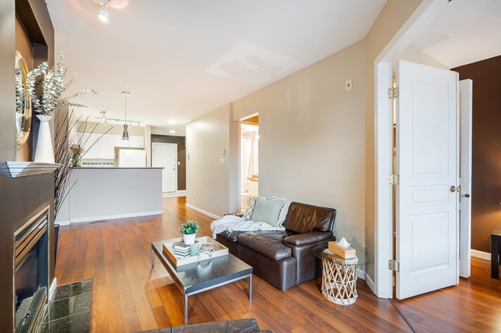 Photo 7 at PH17 - 760 Kingsway, Fraser VE, Vancouver East