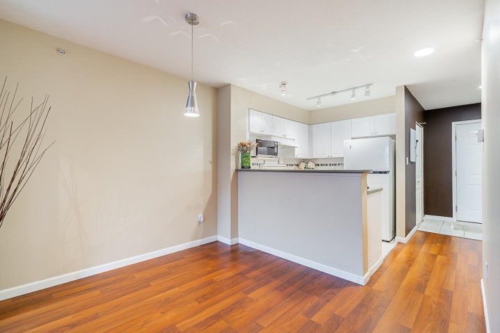 Photo 19 at PH17 - 760 Kingsway, Fraser VE, Vancouver East