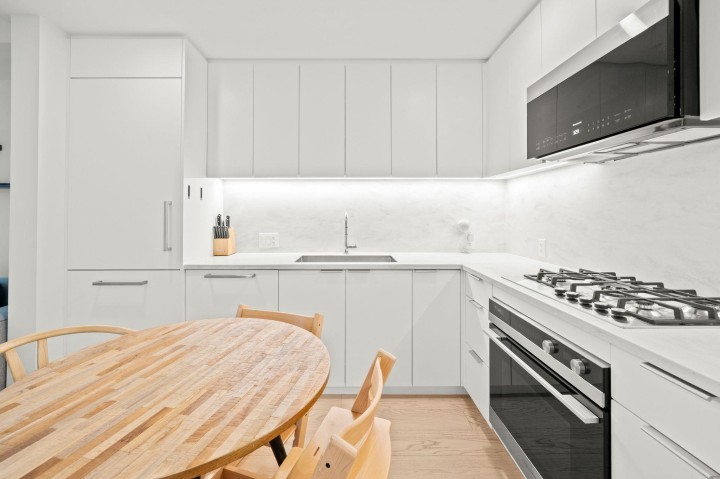 Photo 11 at 107 - 650 E 2nd Street, Lower Lonsdale, North Vancouver