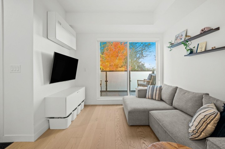 Photo 8 at 107 - 650 E 2nd Street, Lower Lonsdale, North Vancouver