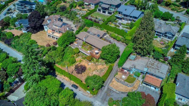 Photo 17 at 2233 Palmerston Avenue, Queens, West Vancouver