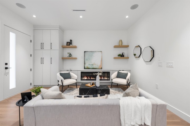 Photo 1 at 1 - 878 E 37 Avenue, Fraser VE, Vancouver East