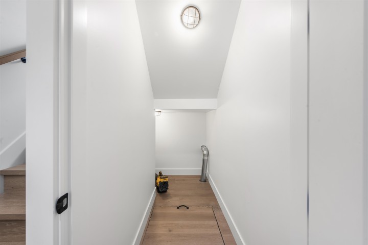 Photo 24 at 1 - 878 E 37 Avenue, Fraser VE, Vancouver East