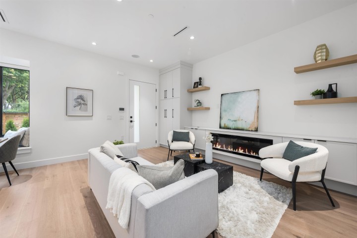 Photo 8 at 1 - 878 E 37 Avenue, Fraser VE, Vancouver East