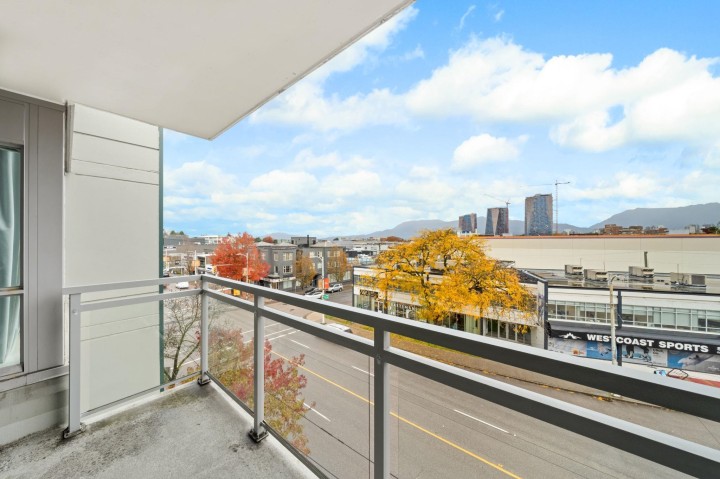 Photo 23 at 425 - 2008 Pine Street, False Creek, Vancouver West