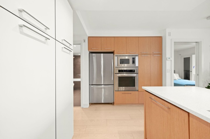 Photo 6 at 425 - 2008 Pine Street, False Creek, Vancouver West