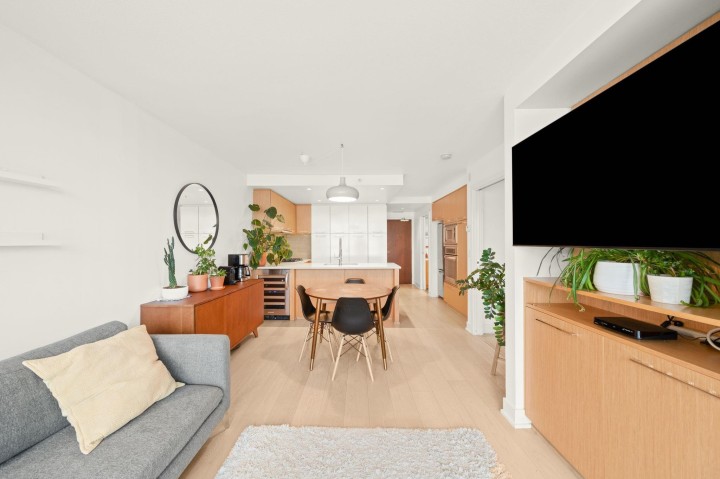 Photo 12 at 425 - 2008 Pine Street, False Creek, Vancouver West