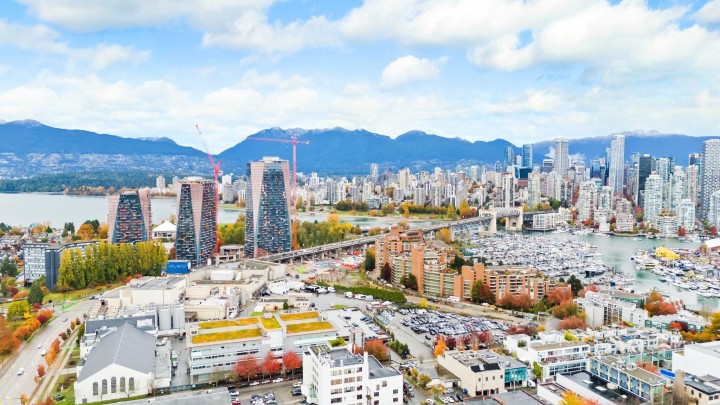 Photo 33 at 425 - 2008 Pine Street, False Creek, Vancouver West