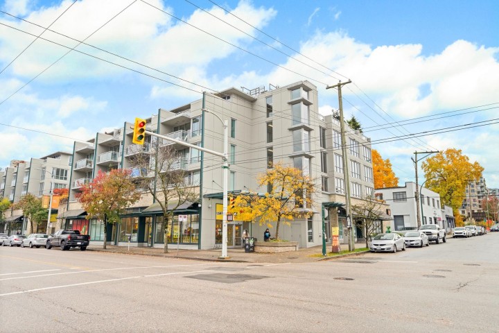 Photo 29 at 425 - 2008 Pine Street, False Creek, Vancouver West