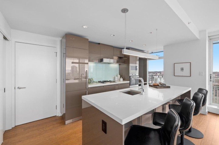 Photo 10 at 4202 - 777 Richards Street, Downtown VW, Vancouver West