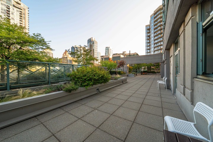 Photo 33 at 1808 - 1188 Howe Street, Downtown VW, Vancouver West