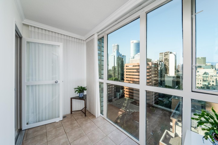 Photo 8 at 1808 - 1188 Howe Street, Downtown VW, Vancouver West