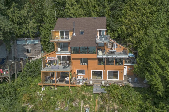 Photo 2 at 270 Mountain Drive, Lions Bay, West Vancouver
