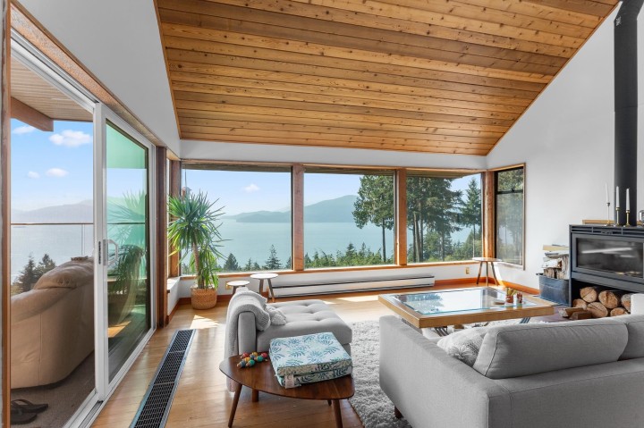 Photo 7 at 270 Mountain Drive, Lions Bay, West Vancouver