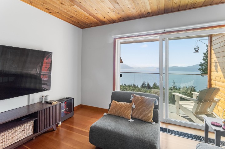 Photo 15 at 270 Mountain Drive, Lions Bay, West Vancouver