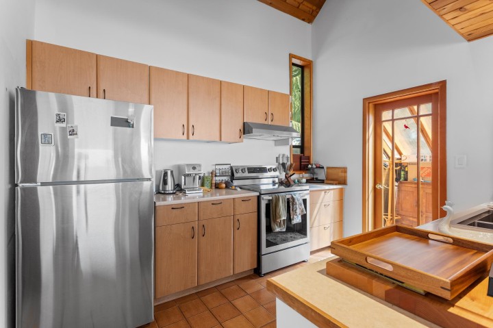 Photo 11 at 270 Mountain Drive, Lions Bay, West Vancouver