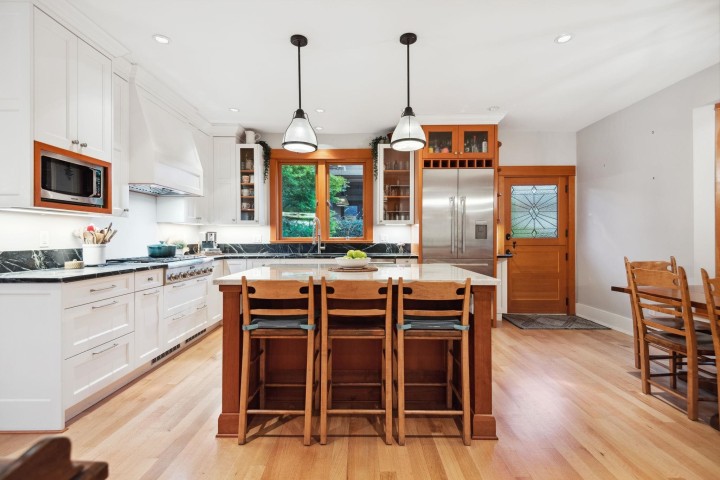 Photo 7 at 346 E 5th Street, Lower Lonsdale, North Vancouver