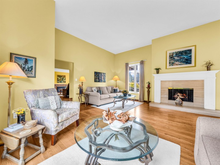 Photo 6 at 865 Margaree Place, Cedardale, West Vancouver