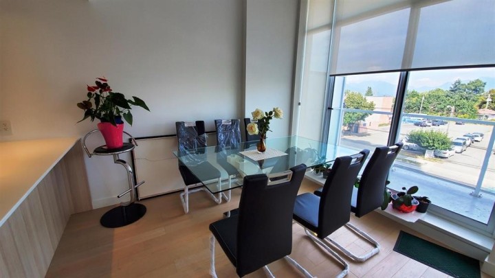 Photo 6 at 312 - 2220 Kingsway, Victoria VE, Vancouver East