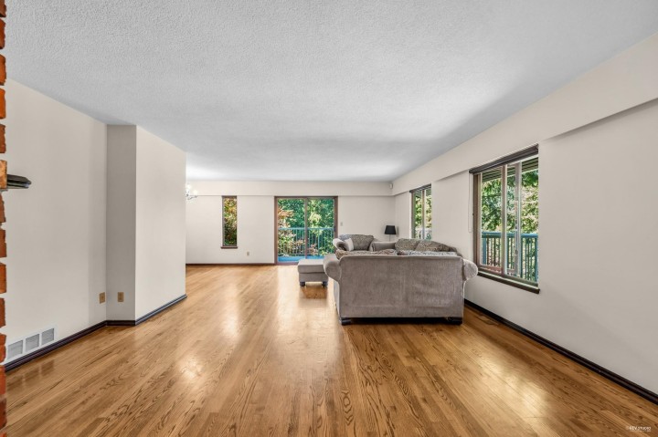 Photo 27 at 3845 Bayridge Avenue, Bayridge, West Vancouver